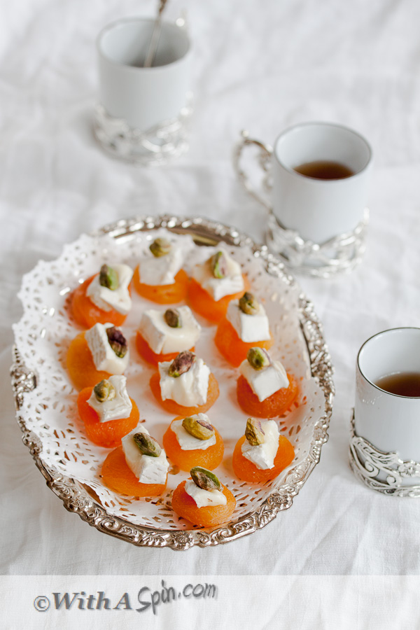 Holiday party appetizer recipe ideas | www.withaspin.com